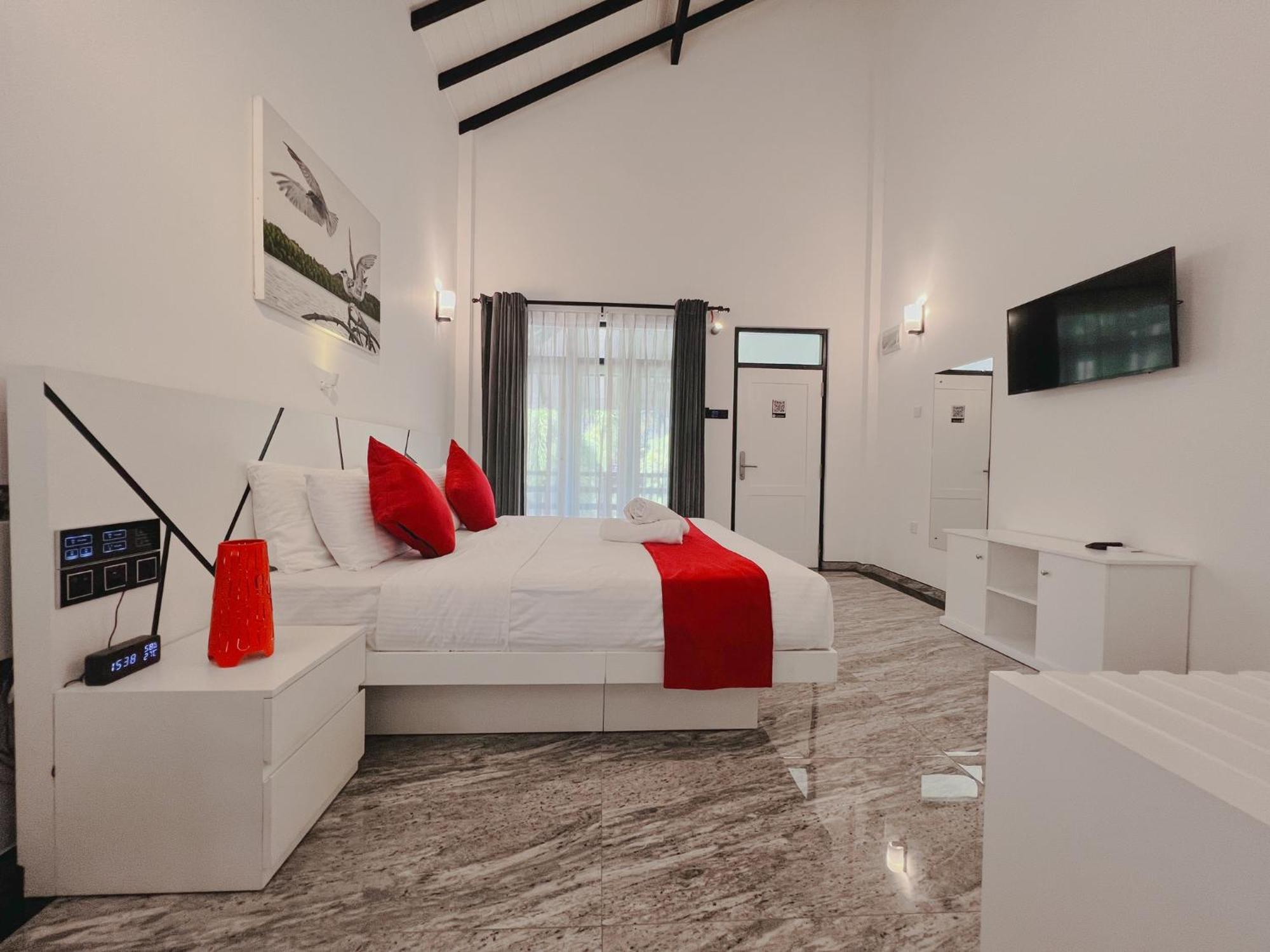 Wetland Resort Негомбо Екстериор снимка
