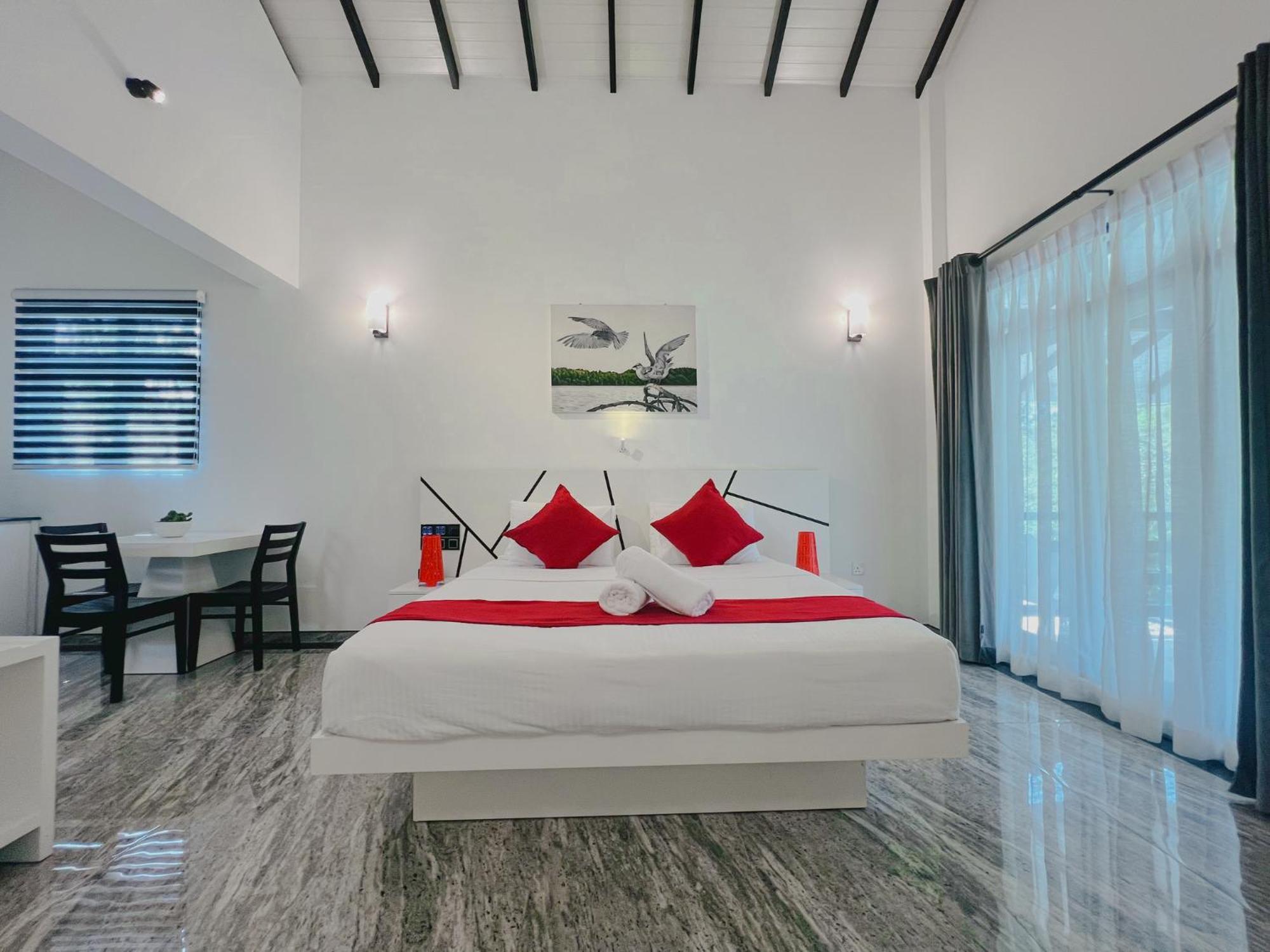 Wetland Resort Негомбо Екстериор снимка